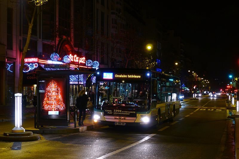 ônibus noturnos em Paris