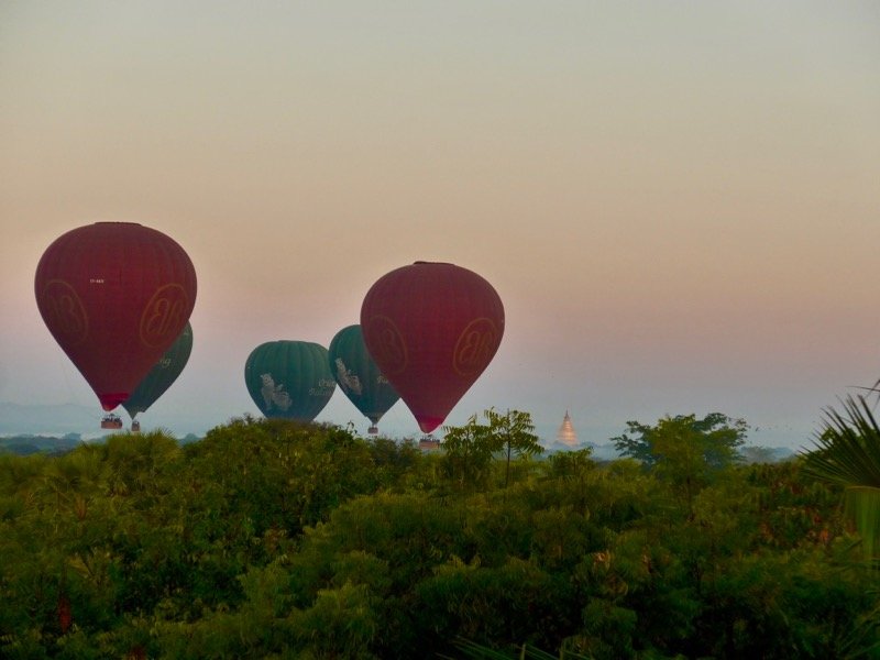 Balões em Bagan 