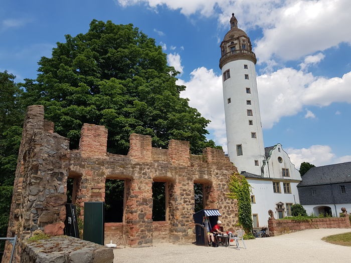 Frankfurt Höchst  schlossplatz maintor