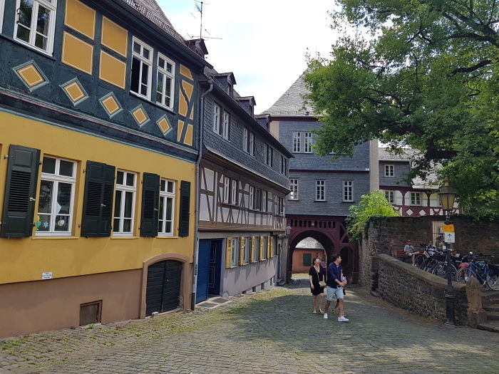 Höchst em Frankfurt  Schlossplatz Maintor