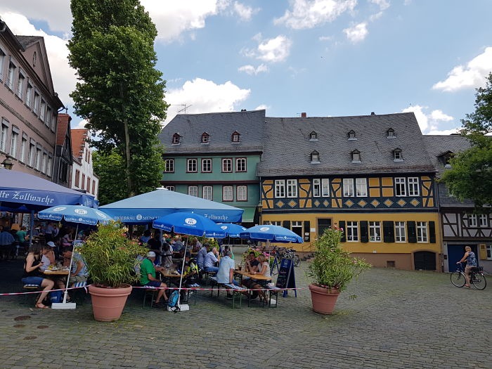 Frankfurt em Höchst  Schlossplatz