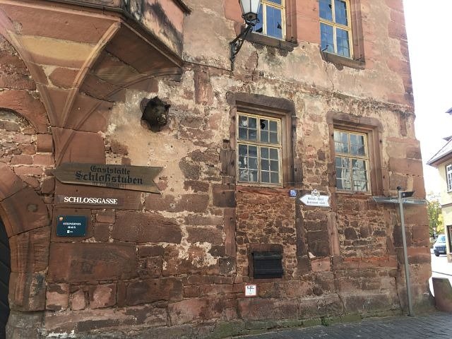 Steinernes Haus, na Schlossgasse em Büdingen