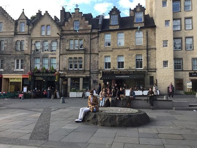 atrações Edimburgo Grassmarket