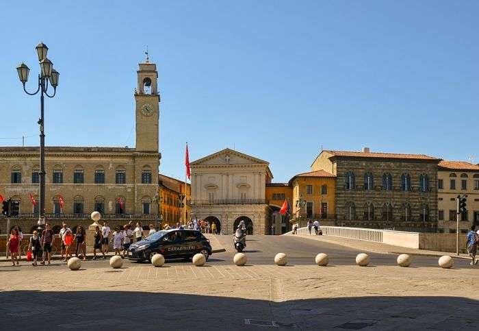 Logge dei Banchi e Palazzo Comunale Pisa Por Simona Sirio Shutterstock