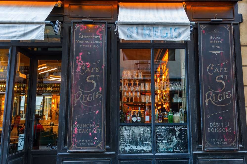 CAFÉ SAINT REGIS Cafés mais famosos de Paris