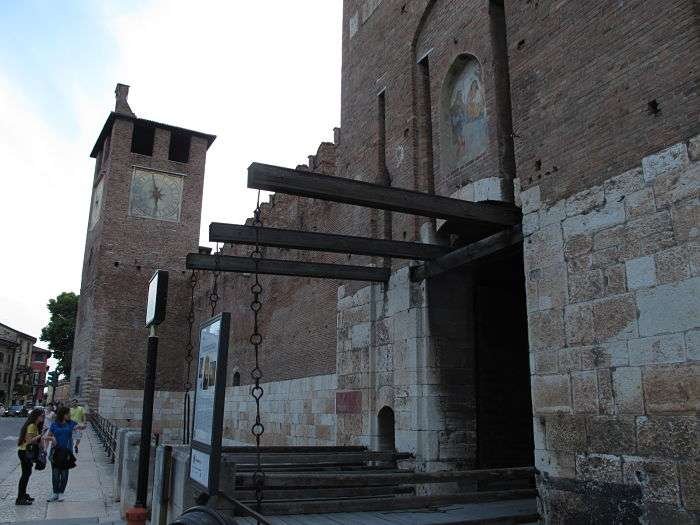 Verona Castelvecchio porta