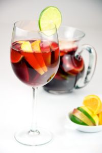 drinks europeus que são a cara do verão sangria