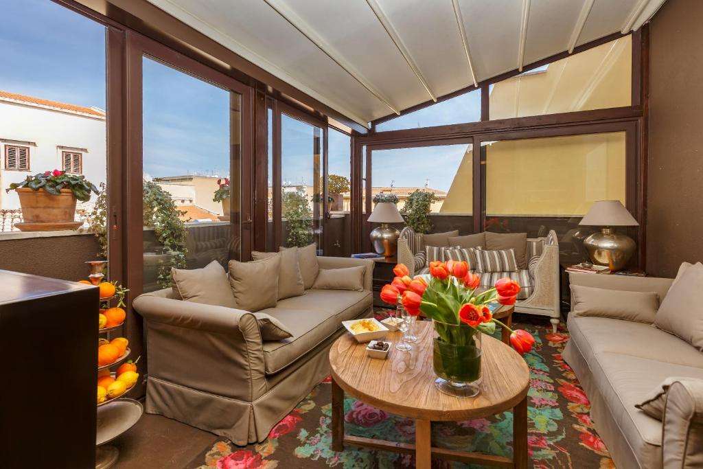 BB 22 Charming Rooms & Apartments